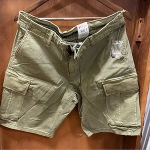 NWT - Lucky Brand 9” cargo shorts